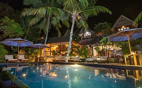 Song Lambung Beach Huts